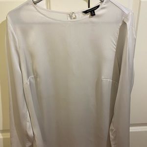 Banana Republic Women’s Blouse Studded Sleeve Detail Like New Size Medium